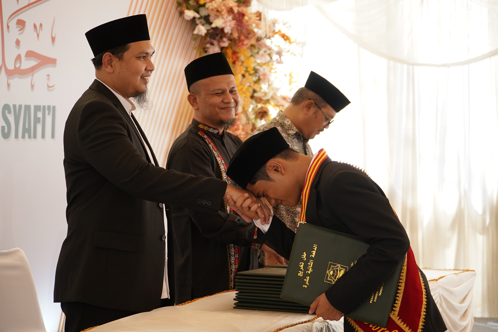 Pesantren Imam Syafi’i Wisudakan 47 Siswa Kelas Akhir